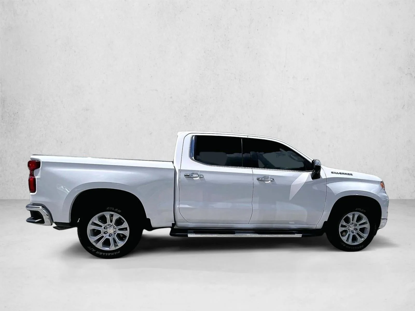 2022 Chevrolet Silverado 1500 LTZ photo 5