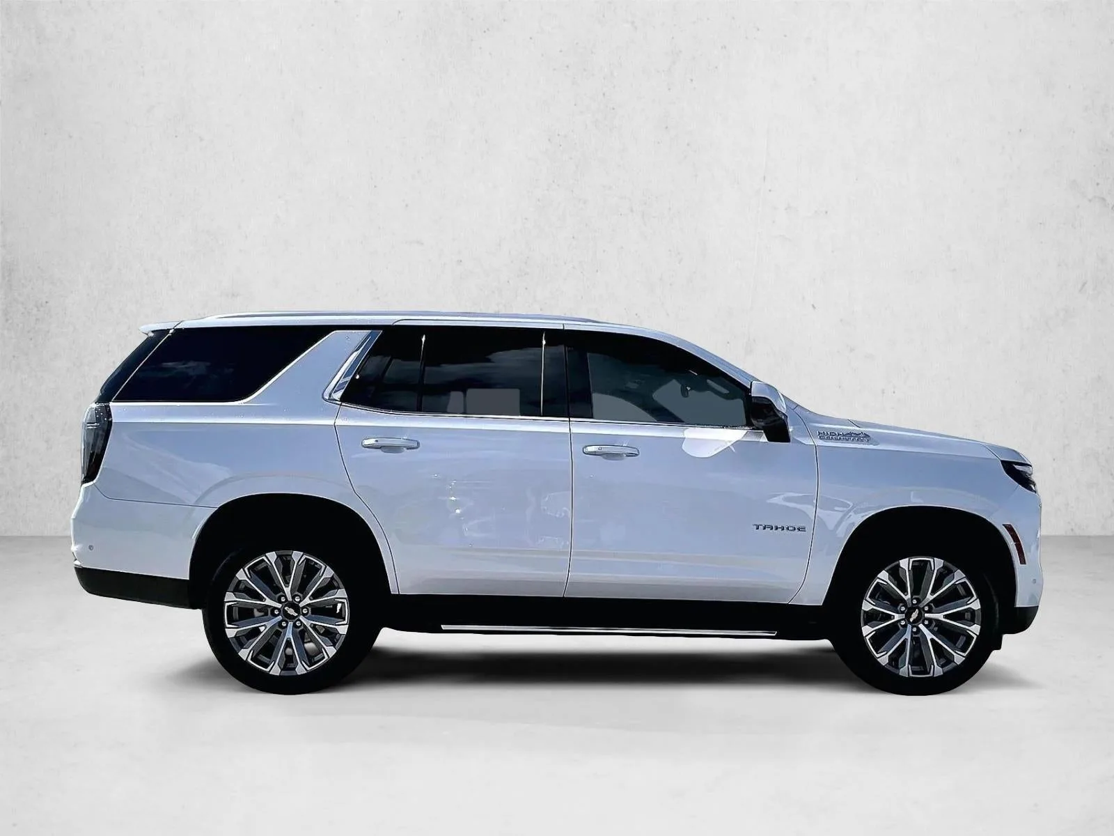 2025 Chevrolet Tahoe High Country photo 5