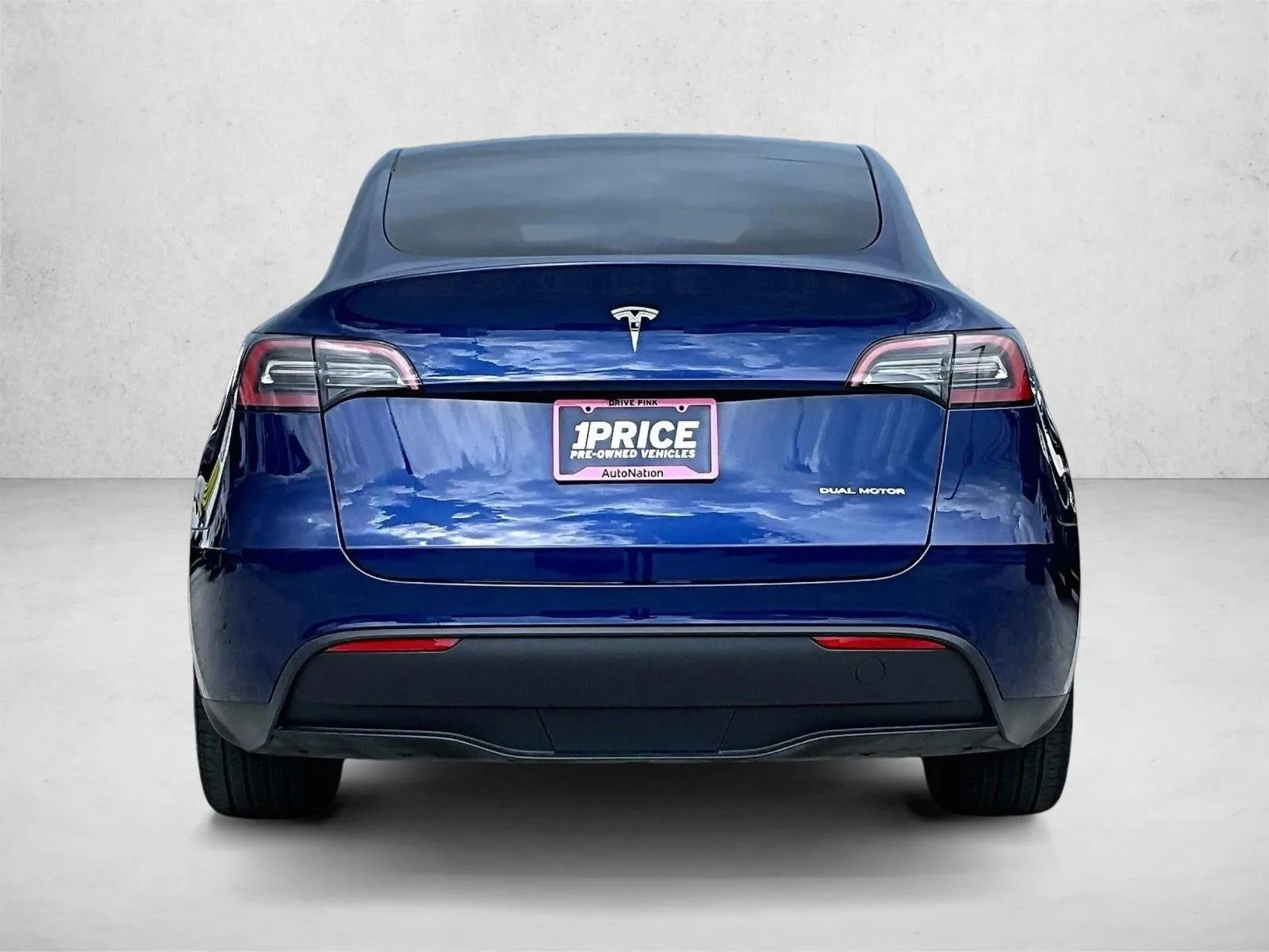 2024 Tesla Model Y Long Range photo 4