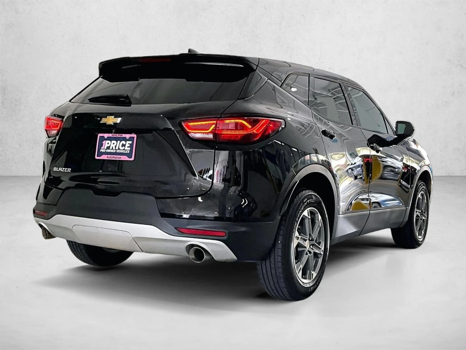 2024 Chevrolet Blazer 2LT photo 2
