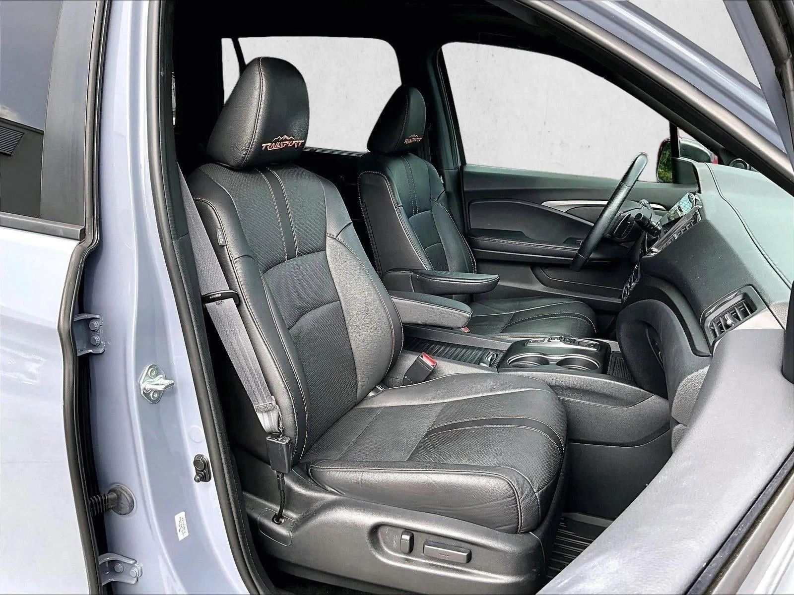 2022 Honda Passport AWD TrailSport photo 9