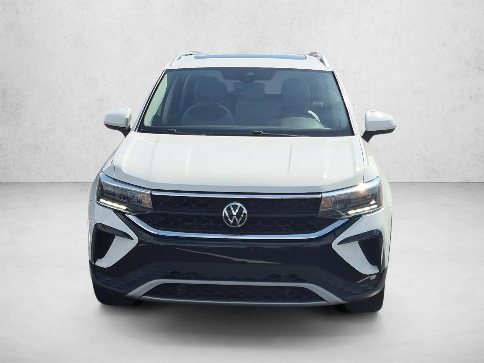 2023 Volkswagen Taos SE photo 2