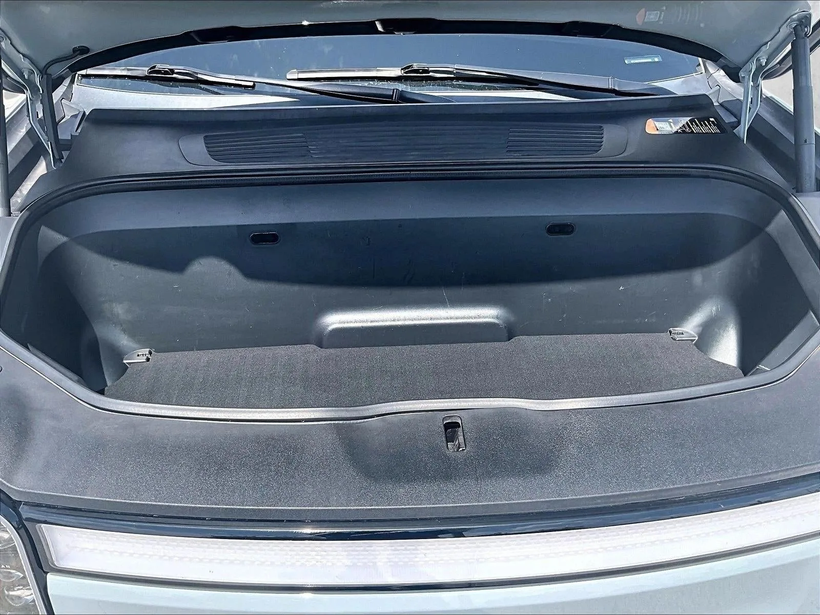 2022 RIVIAN R1T Adventure Package photo 11