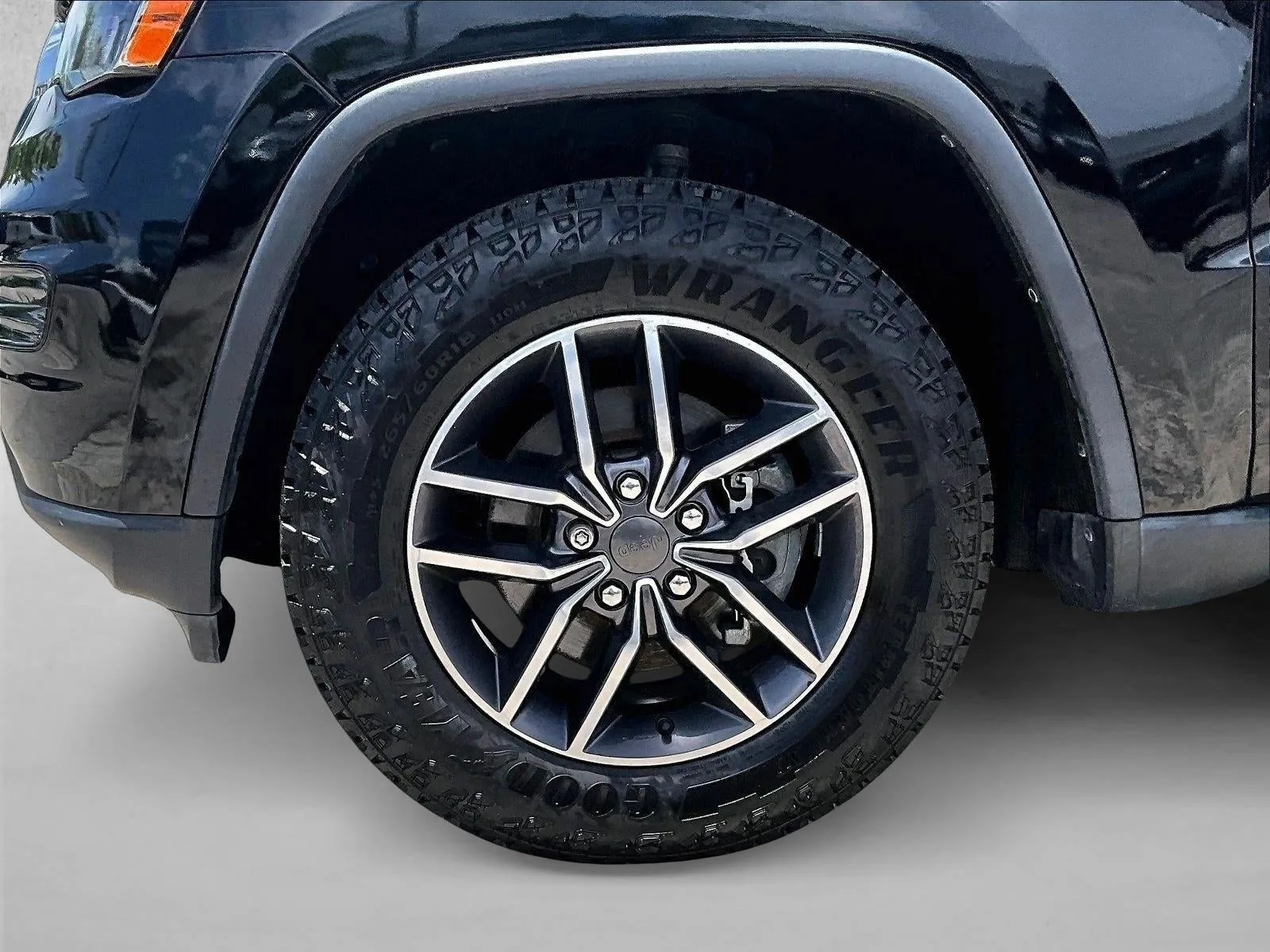 2019 Jeep Grand Cherokee Limited 4x2 photo 10