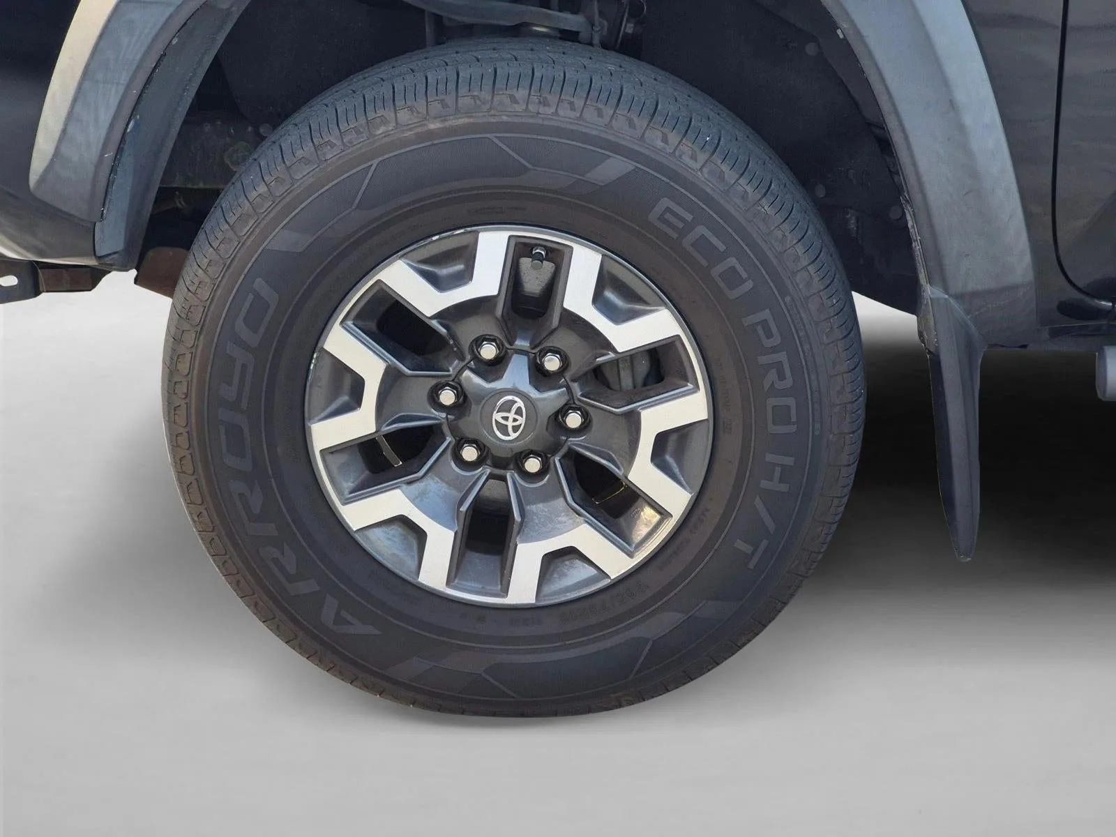 2019 Toyota Tacoma 2WD 2WD TRD Off Road Double Cab 5' Bed V6 AT (Natl) photo 9