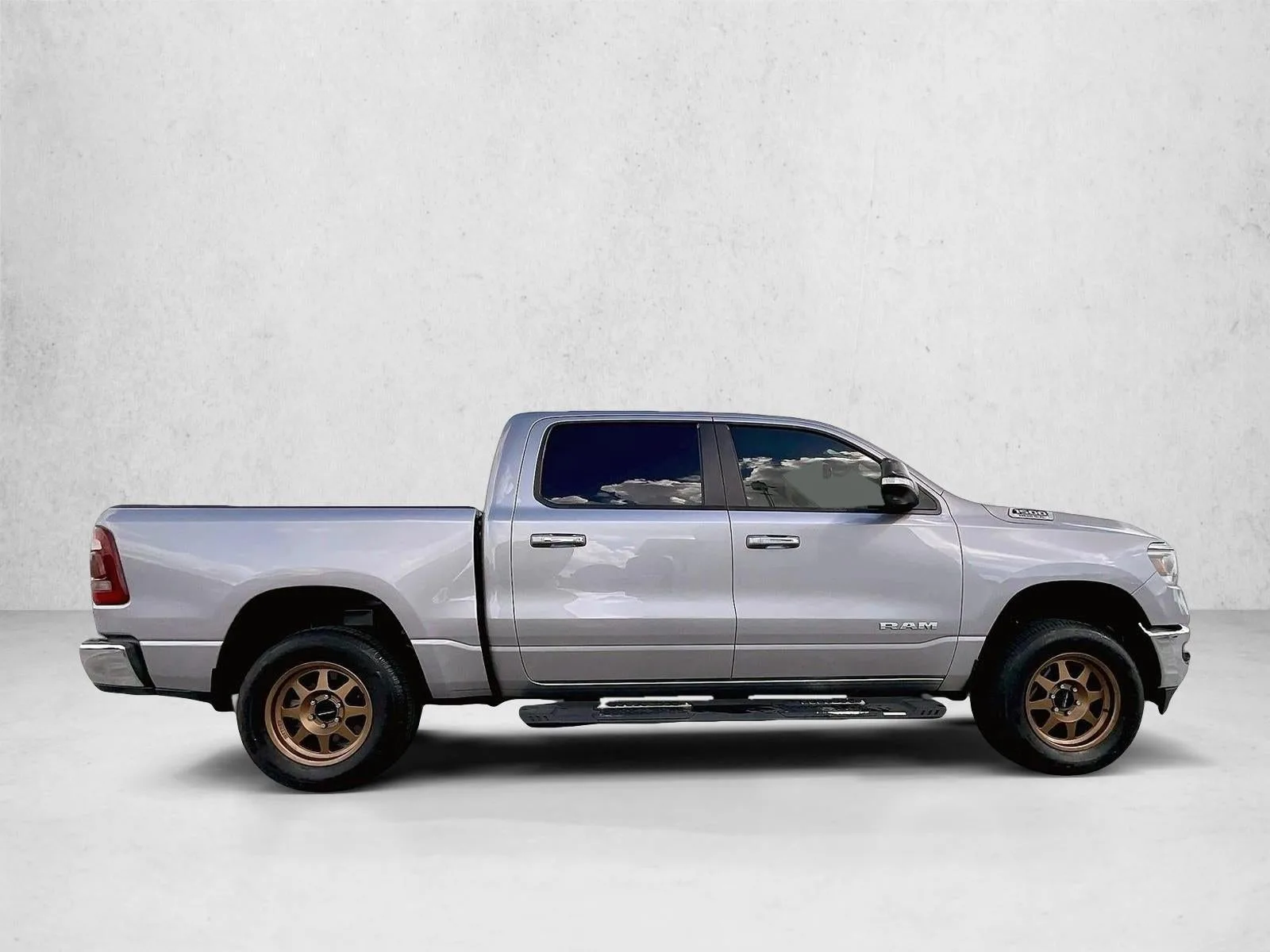 2019 RAM 1500 Big Horn/Lone Star Crew Cab 4x4 5'7" Box photo 5