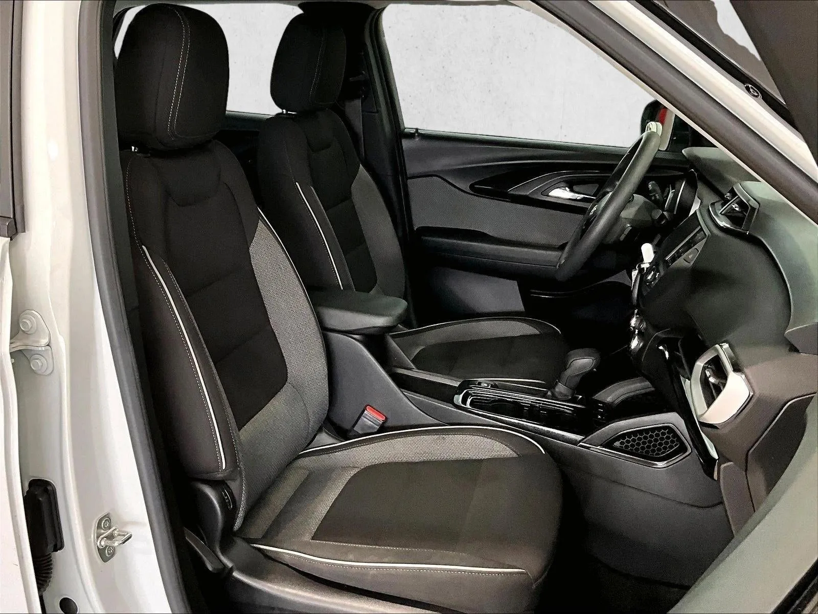2023 Chevrolet Trailblazer LS photo 9