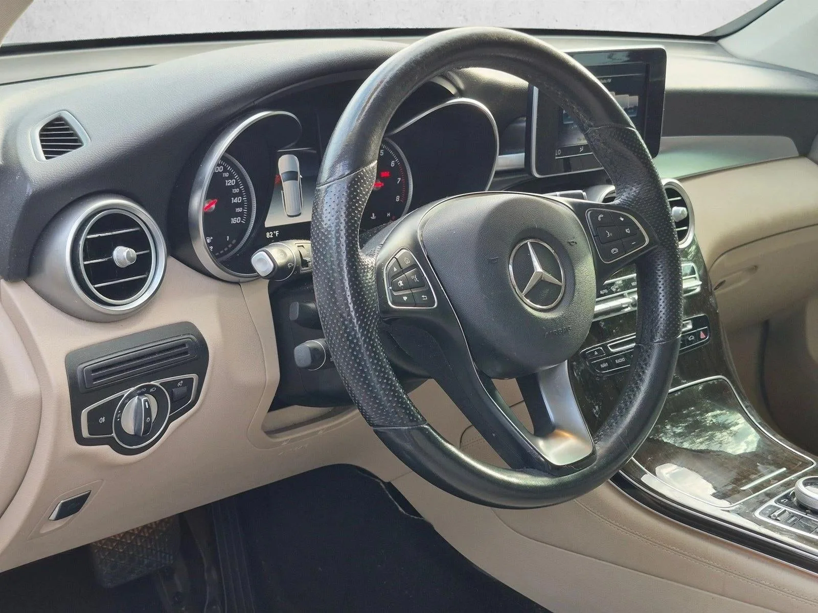 2019 Mercedes-Benz GLC GLC 300 SUV photo 3