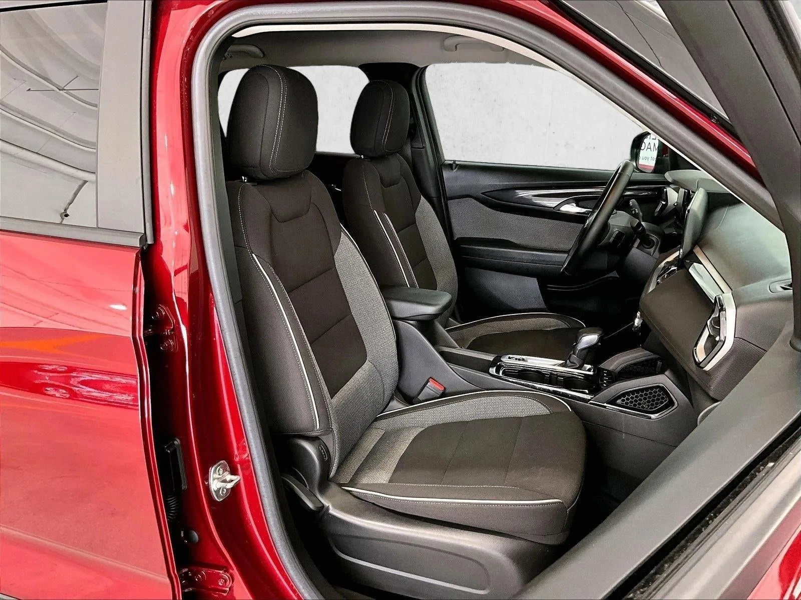 2024 Chevrolet Trailblazer LT photo 9