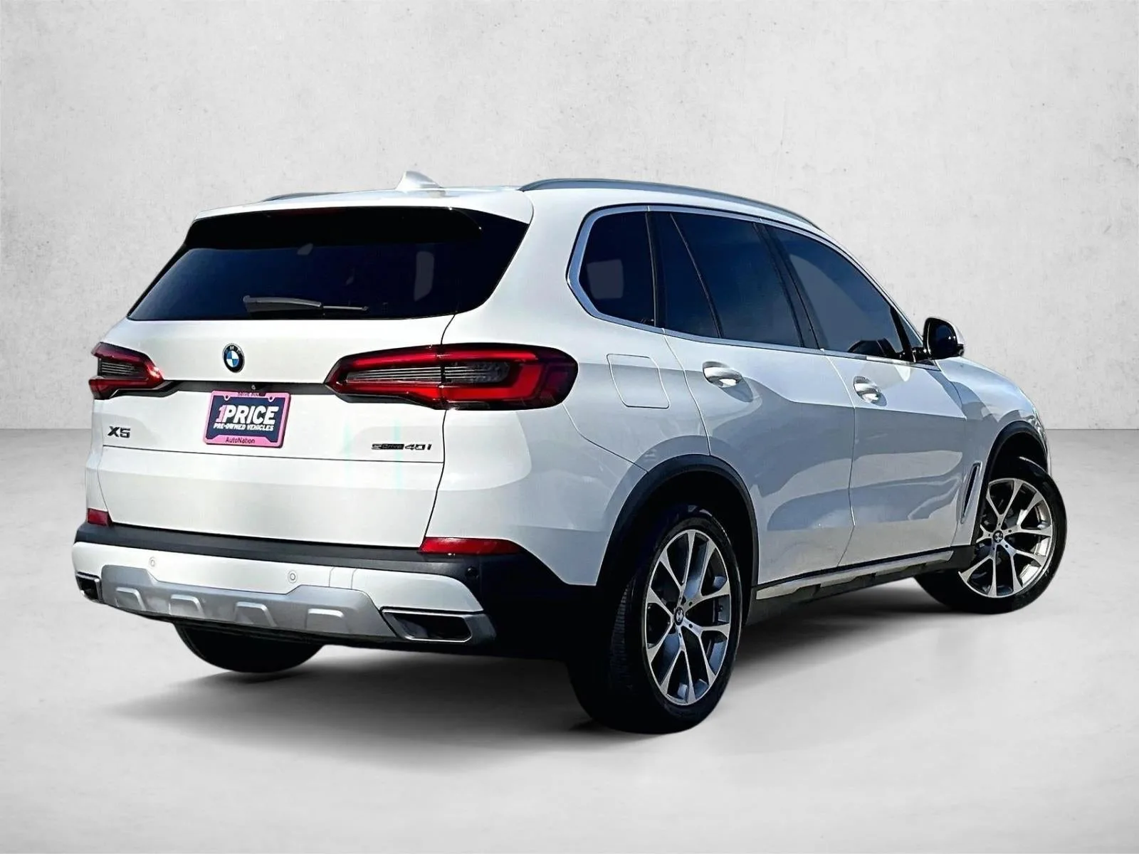 2020 BMW X5 sDrive40i photo 2