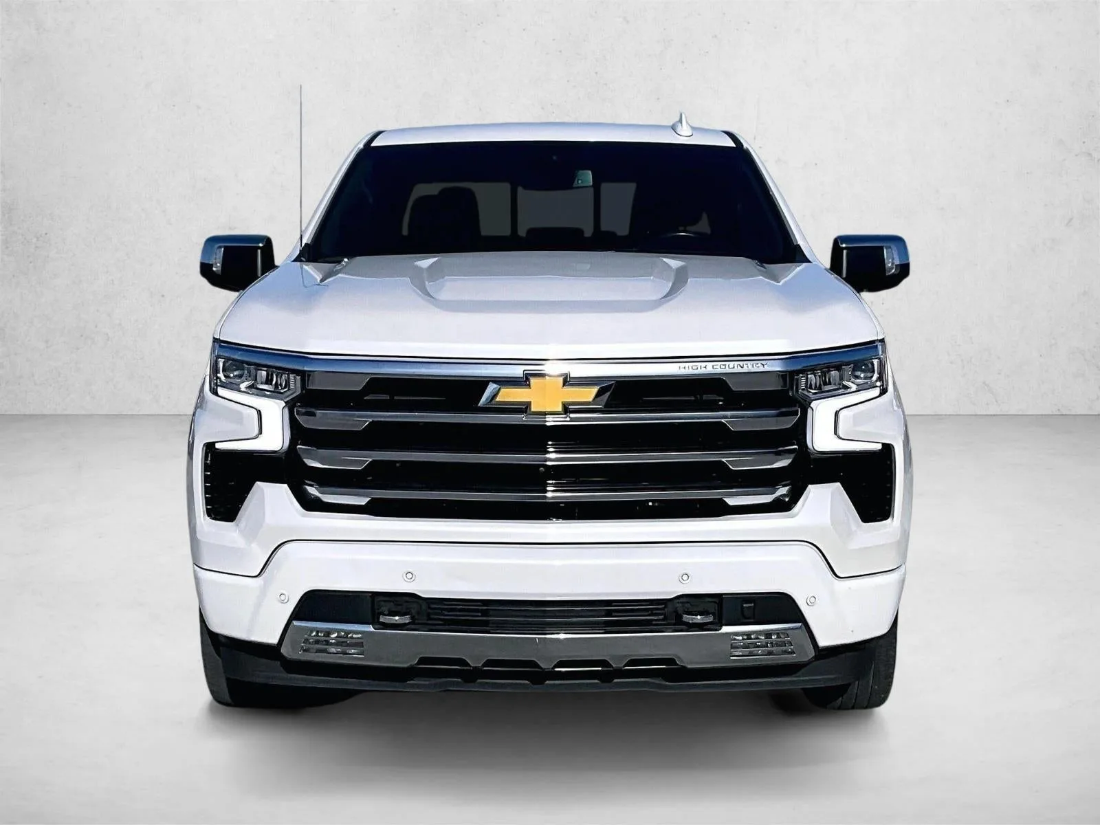 2023 Chevrolet Silverado 1500 High Country photo 3