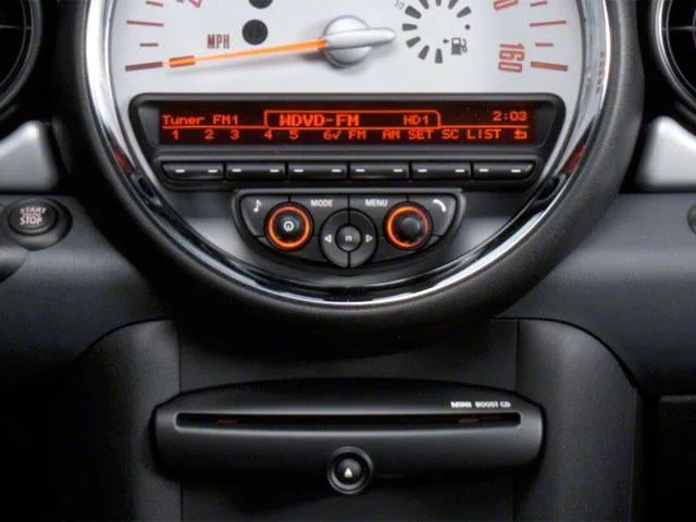 2013 MINI Cooper S Clubman S photo 11