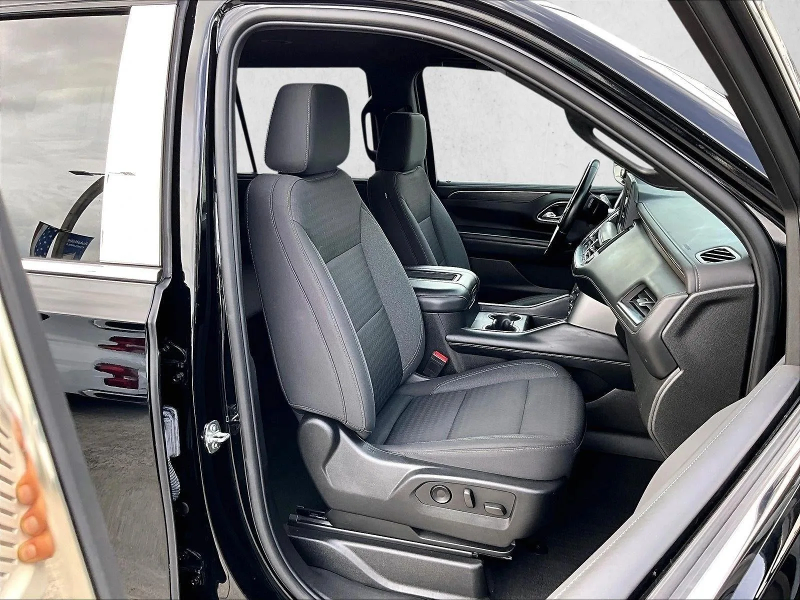 2023 Chevrolet Tahoe LS photo 9