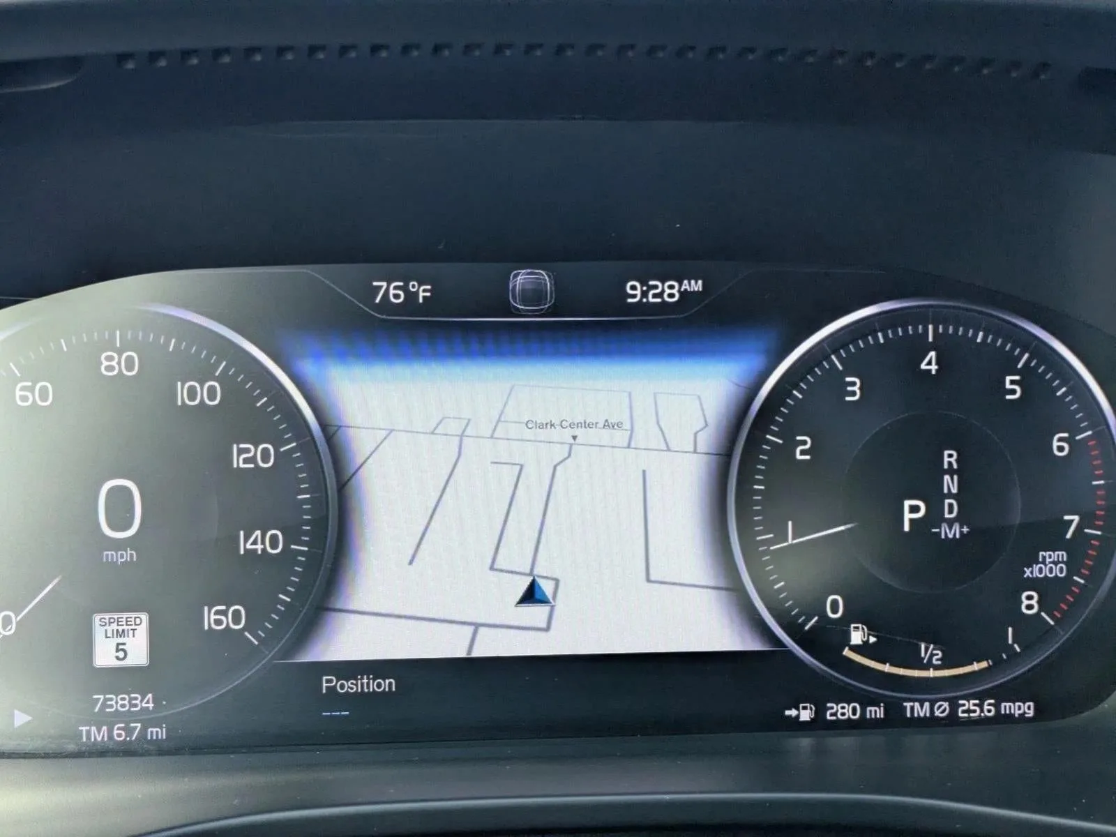 2022 Volvo XC40 T5 AWD R-Design photo 11