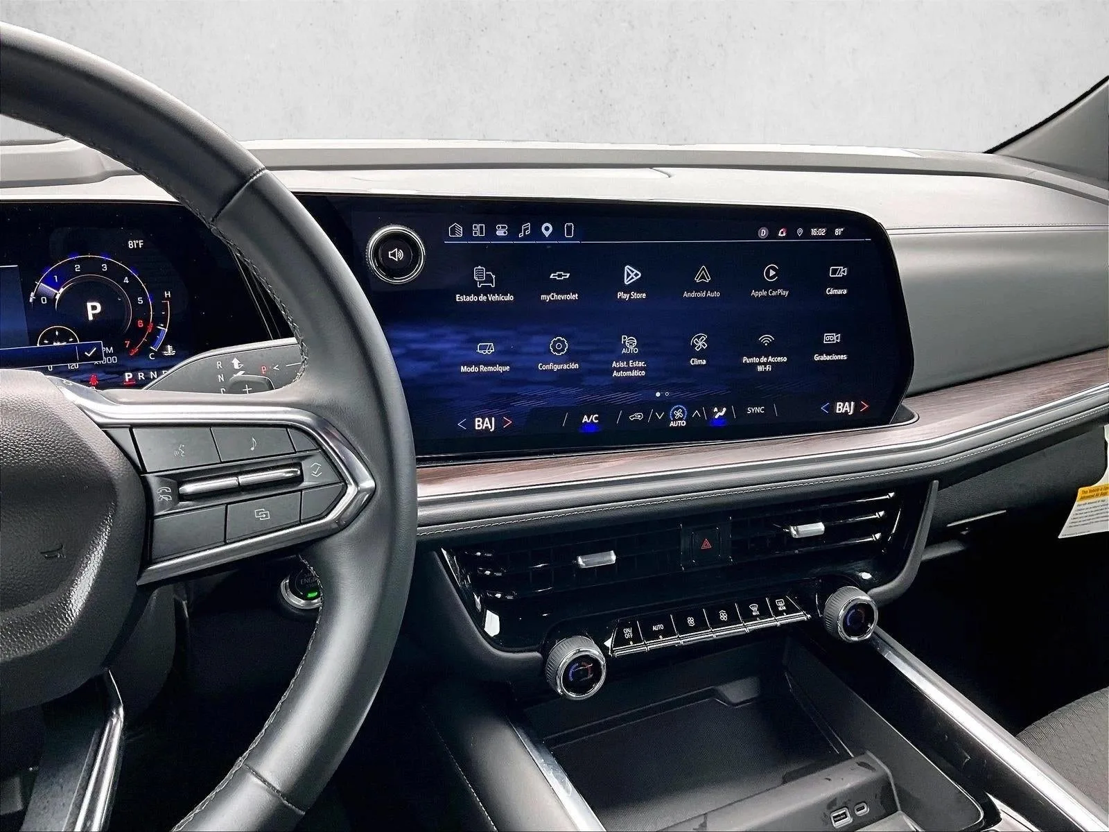 2026 Chevrolet Suburban LS photo 8