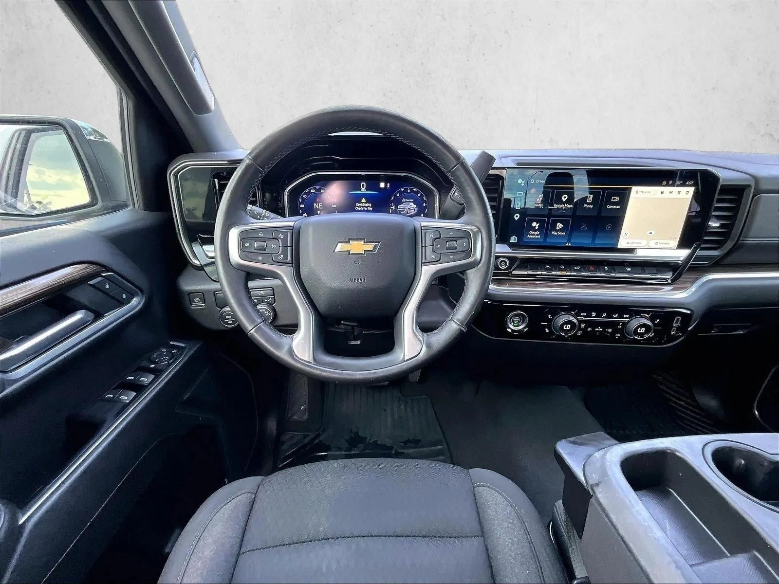 2022 Chevrolet Silverado 1500 LT photo 7