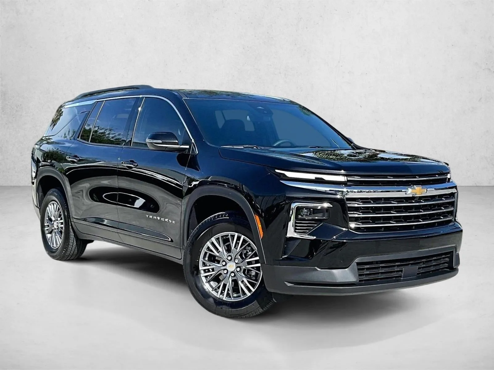 2025 Chevrolet Traverse LT photo 12