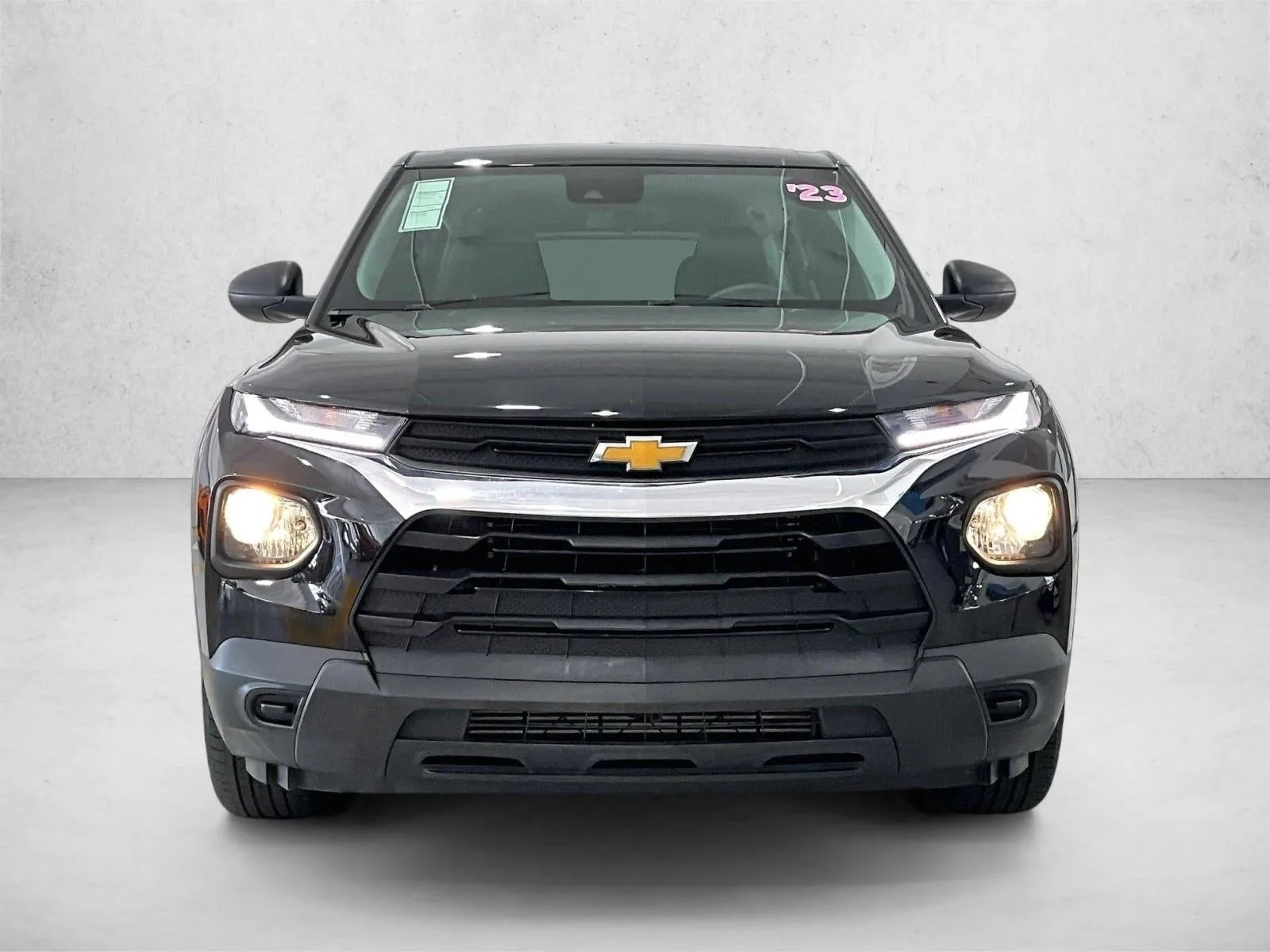 2023 Chevrolet Trailblazer LS photo 3
