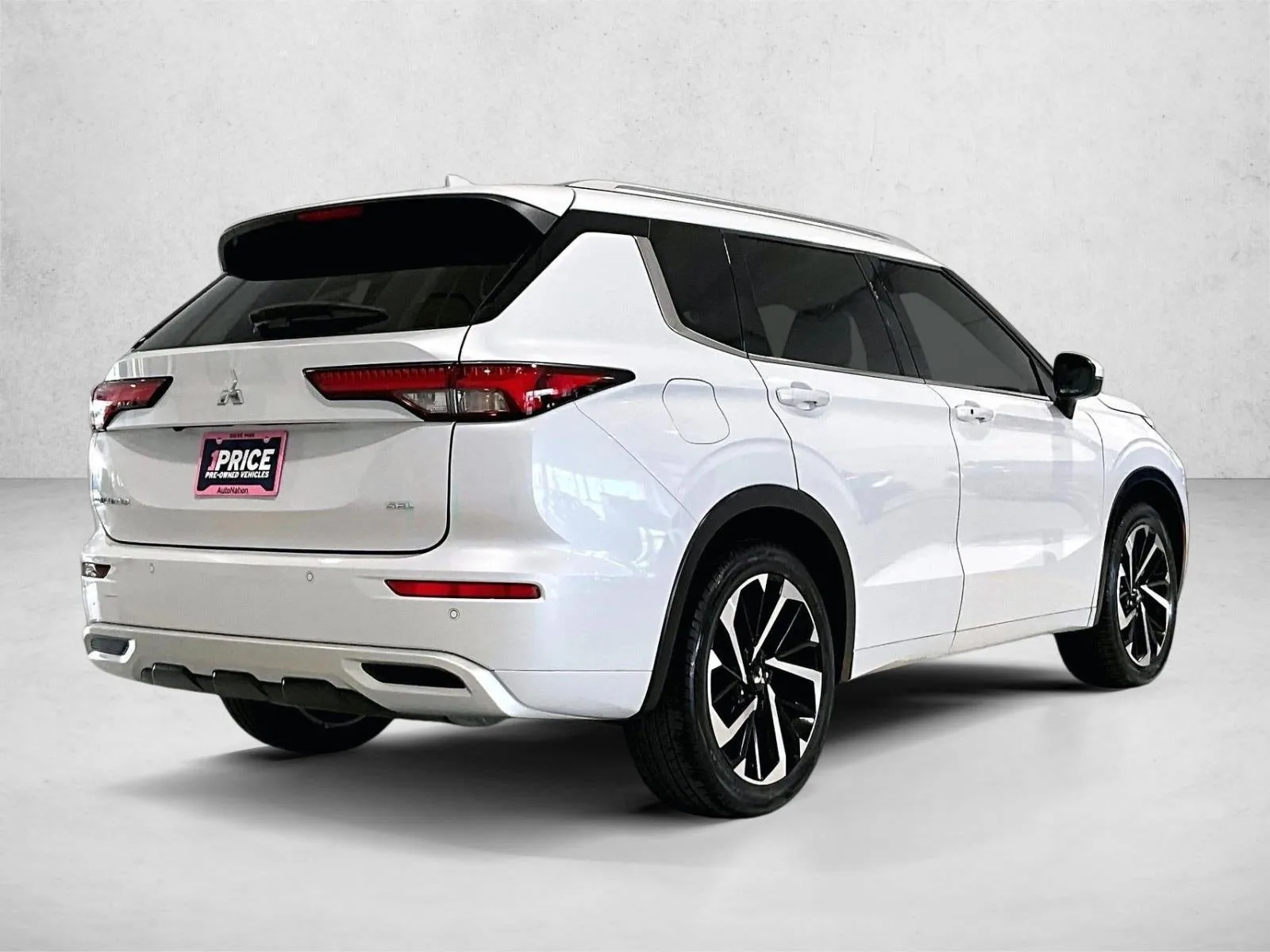 2023 Mitsubishi Outlander SEL 2.5 2WD photo 2