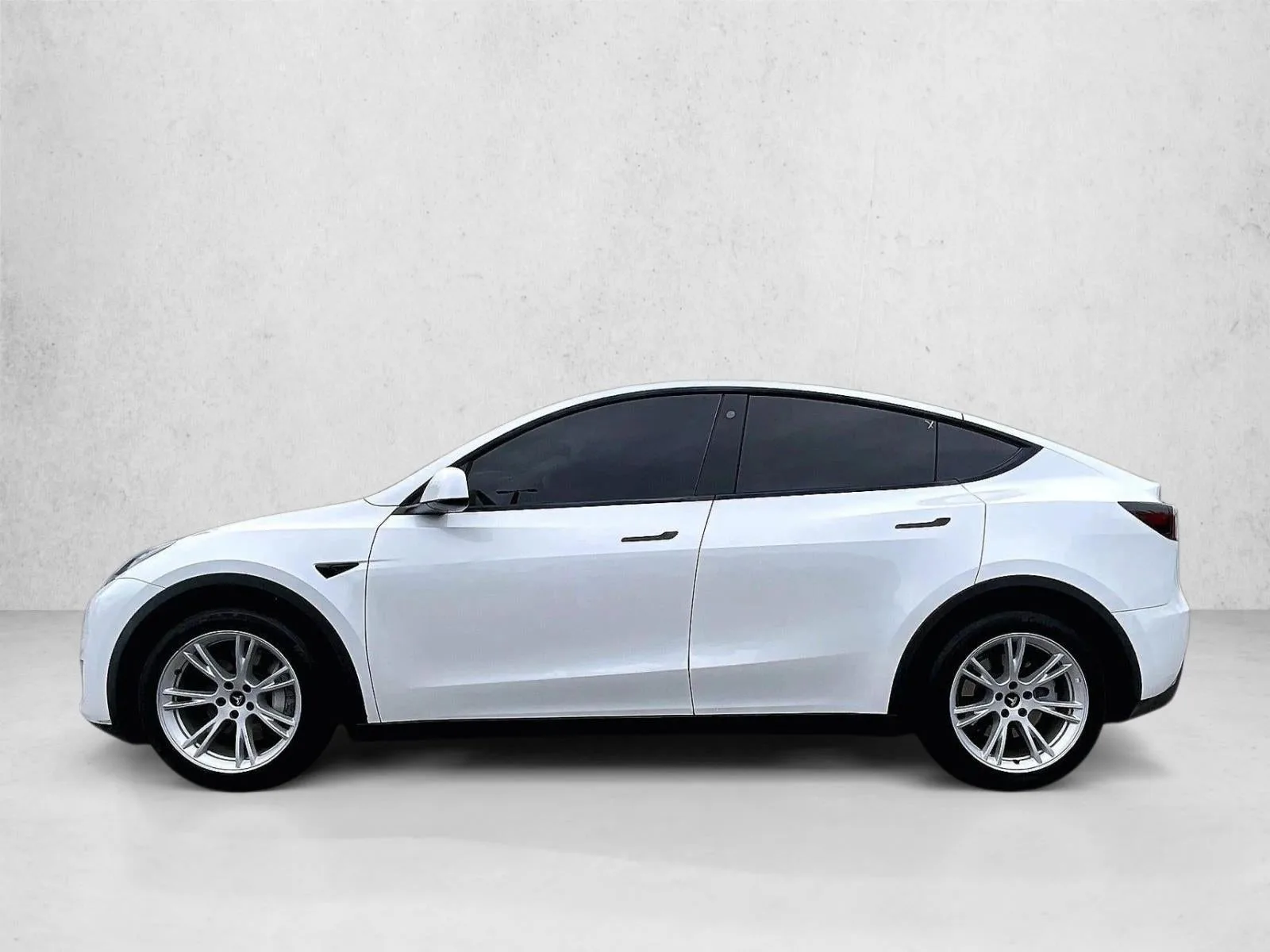 2023 Tesla Model Y Long Range Dual Motor All-Wheel Drive photo 6