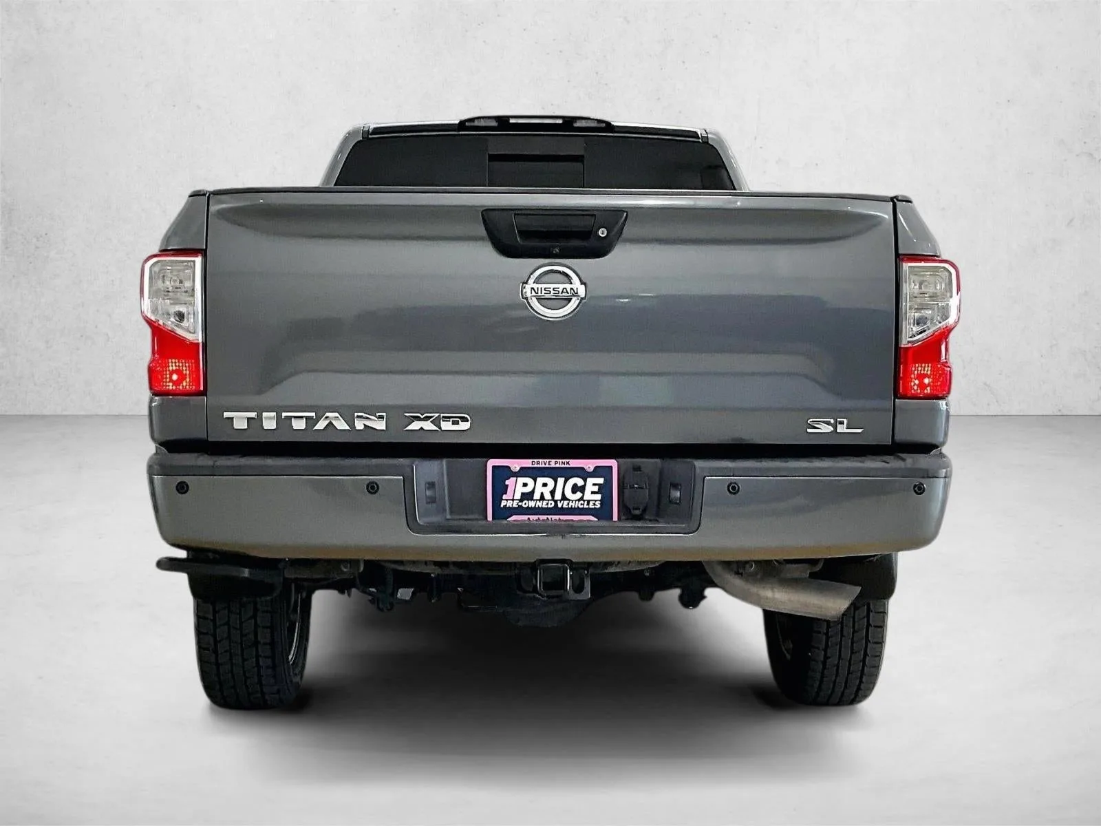 2016 Nissan TITAN XD SL Diesel photo 4