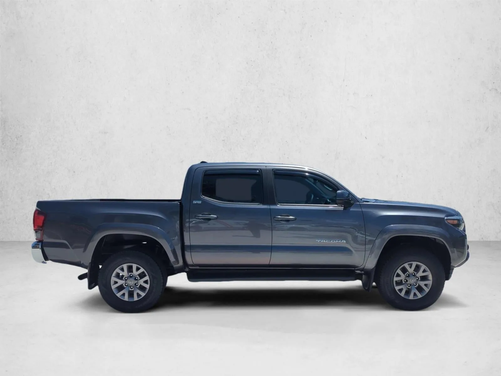 2019 Toyota Tacoma 2WD 2WD SR5 Double Cab 5' Bed V6 AT (GS) photo 4