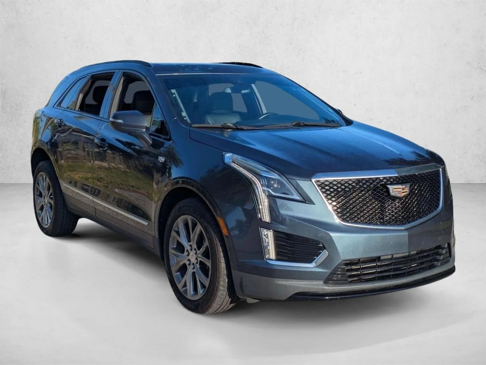 2020 Cadillac XT5 Sport AWD photo 2