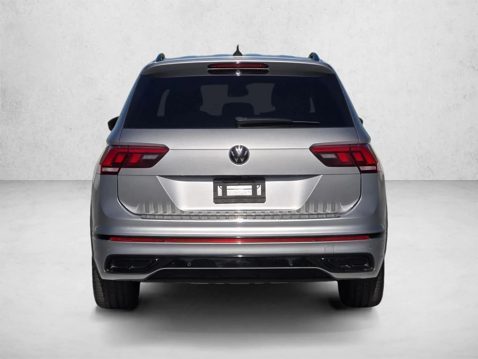 2023 Volkswagen Tiguan 2.0T SE R-Line Black FWD photo 7