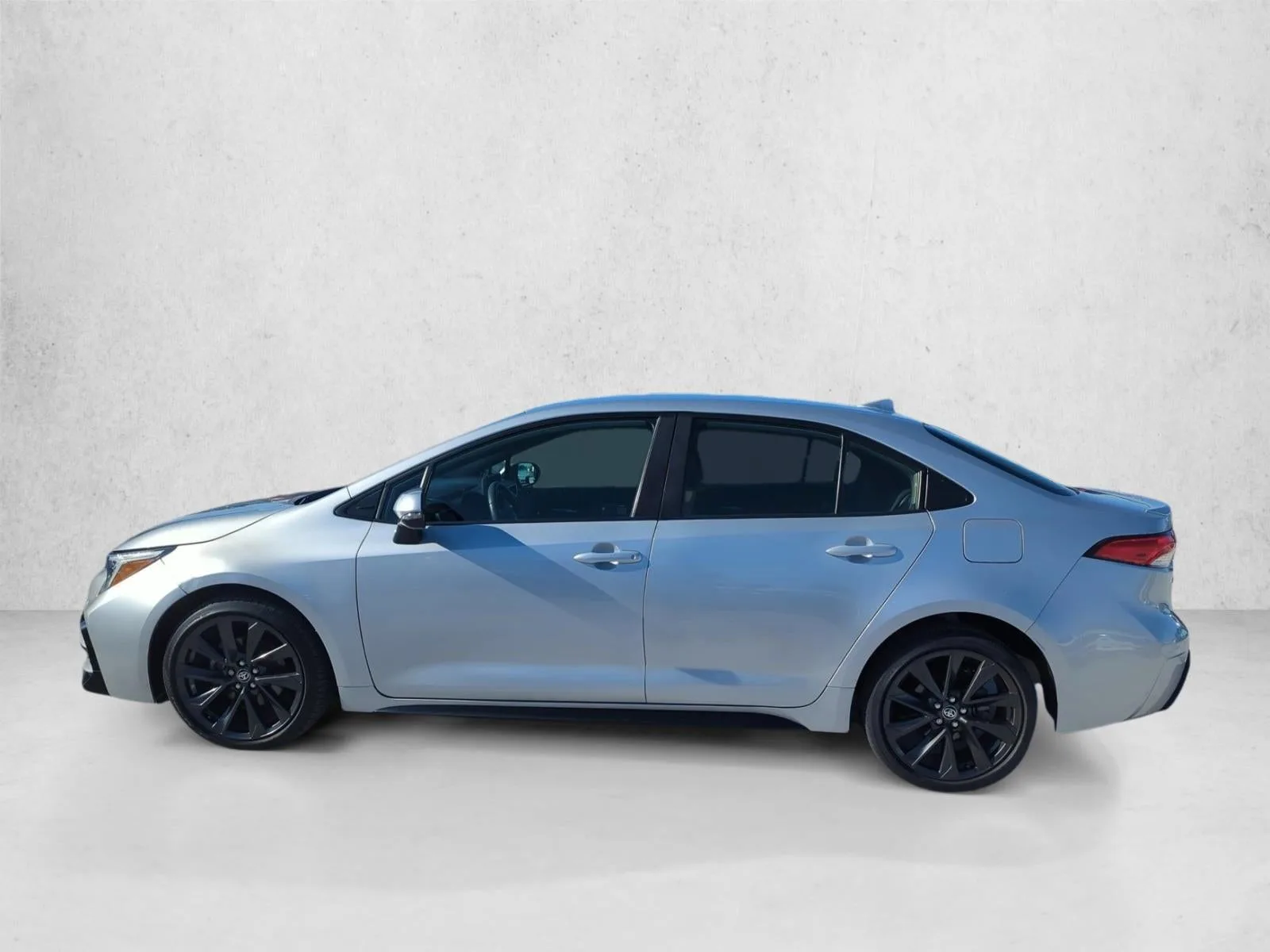 2024 Toyota Corolla SE CVT (Natl) photo 8
