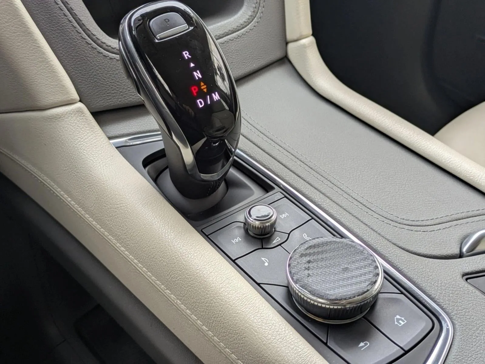 2020 Cadillac XT5 FWD 4dr Premium Luxury photo 12