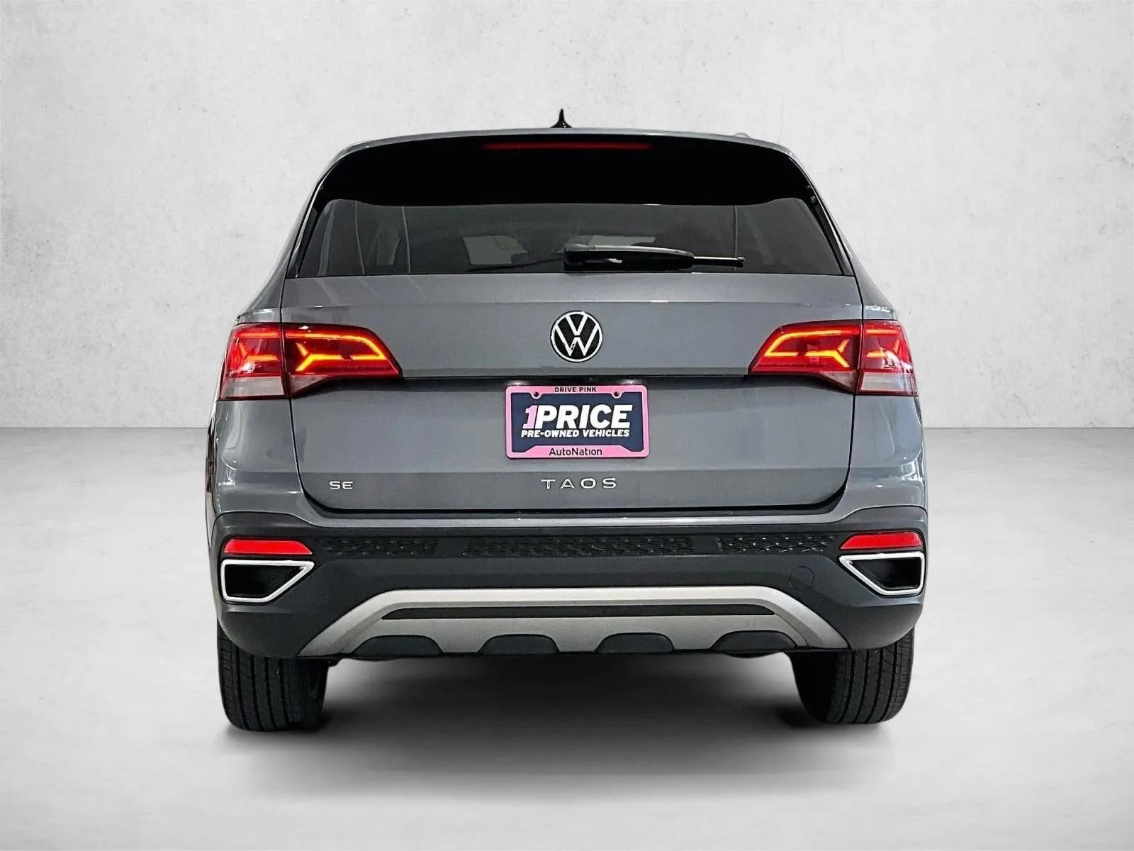 2023 Volkswagen Taos SE photo 4