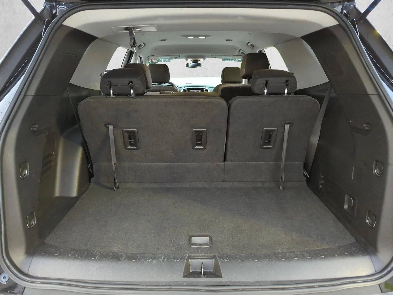 2021 Chevrolet Traverse FWD 1LS photo 6
