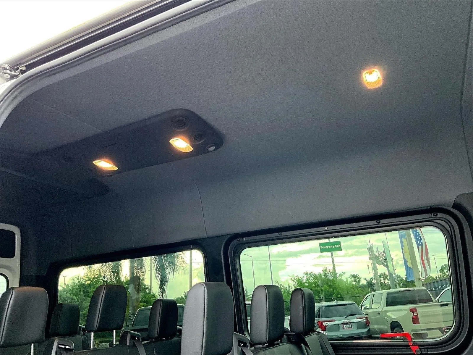 2022 Mercedes-Benz Sprinter 2500 Base photo 8