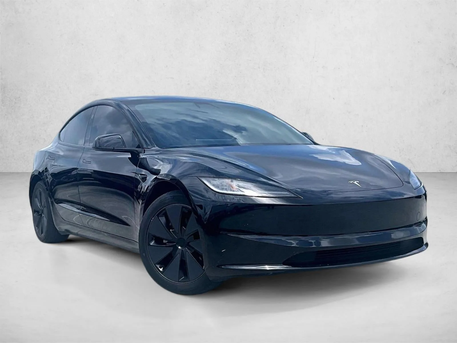 2025 Tesla Model 3 Long Range photo 11