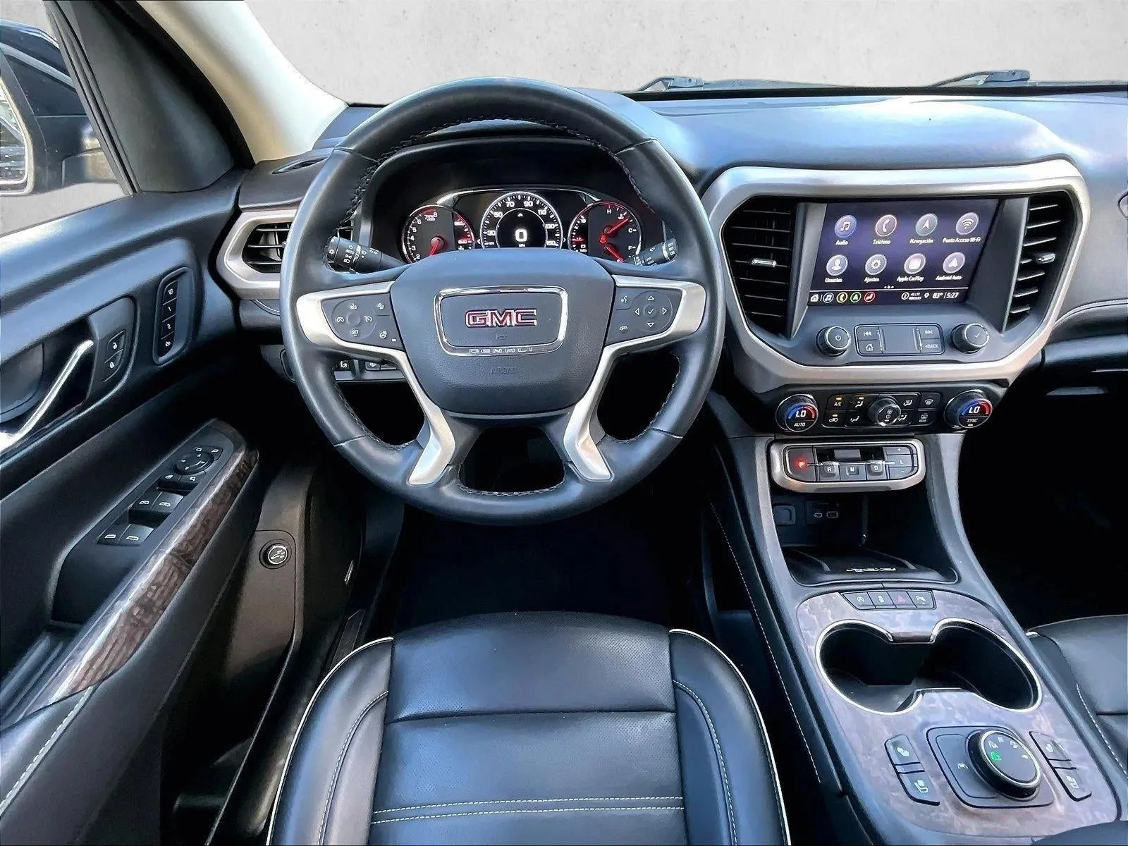 2023 GMC Acadia Denali photo 7