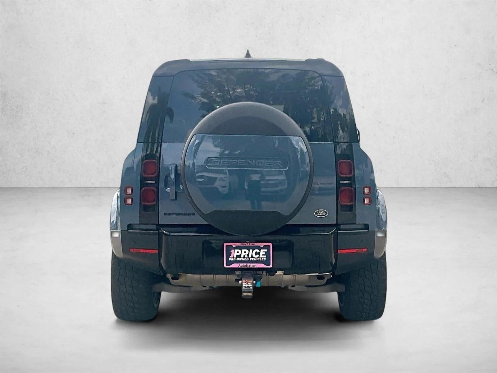 2023 Land Rover Defender 90 S photo 4