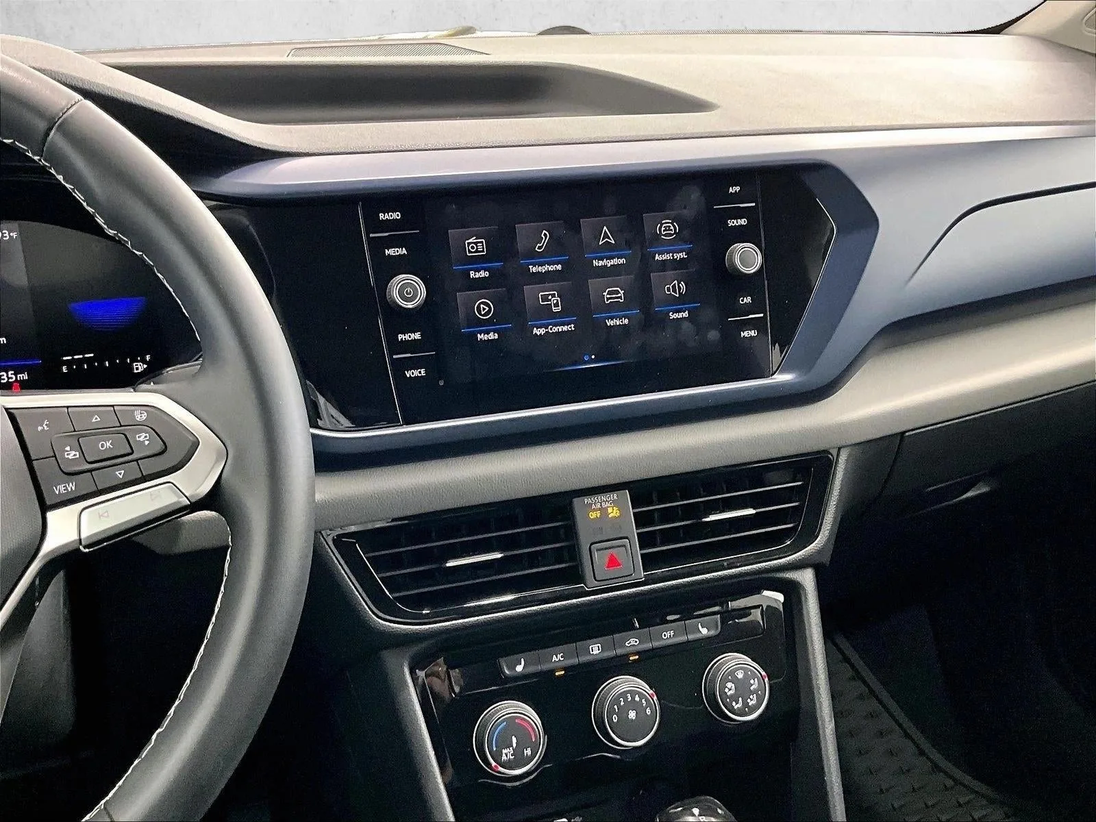 2023 Volkswagen Taos SE photo 8