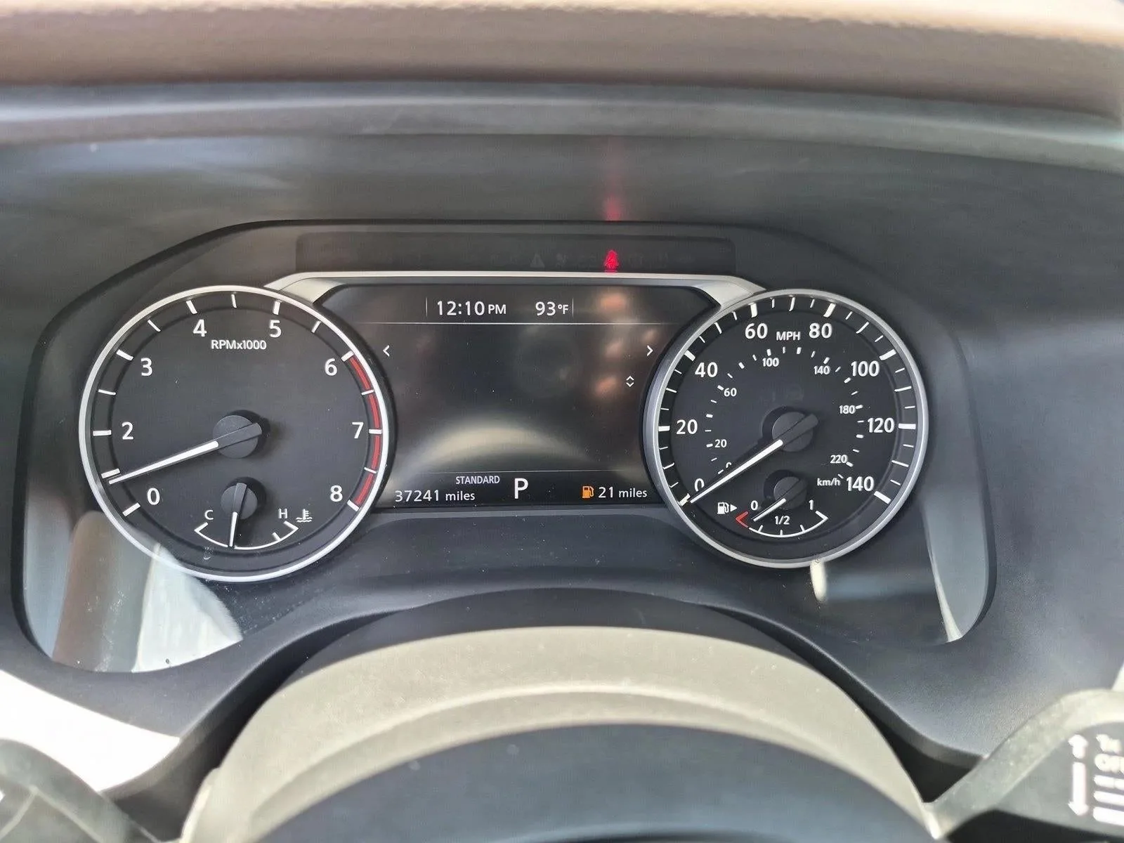 2022 Nissan Rogue FWD SV photo 11