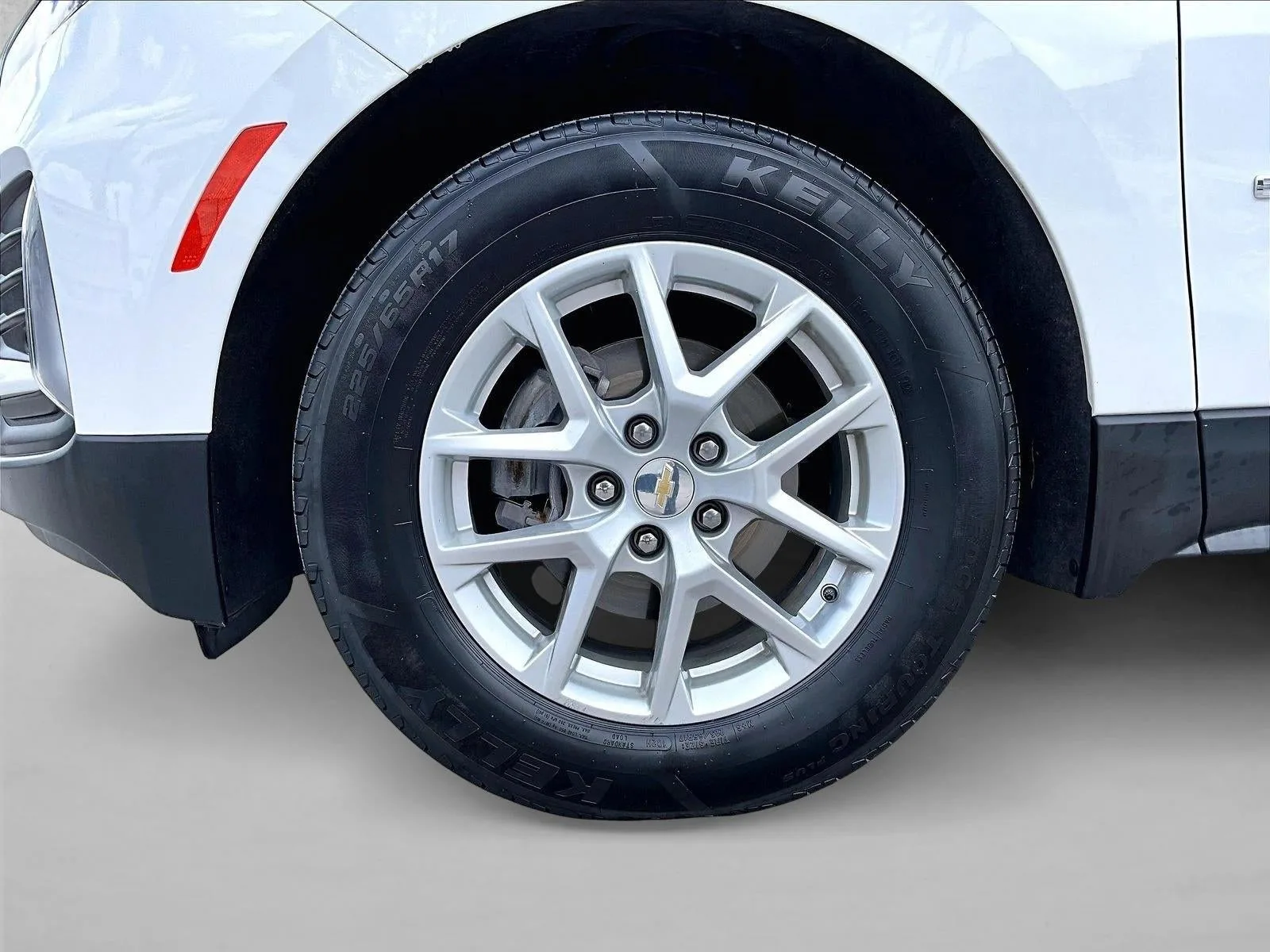2023 Chevrolet Equinox LT photo 10