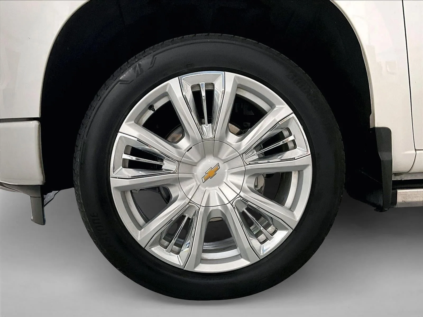 2024 Chevrolet Silverado 1500 High Country photo 10
