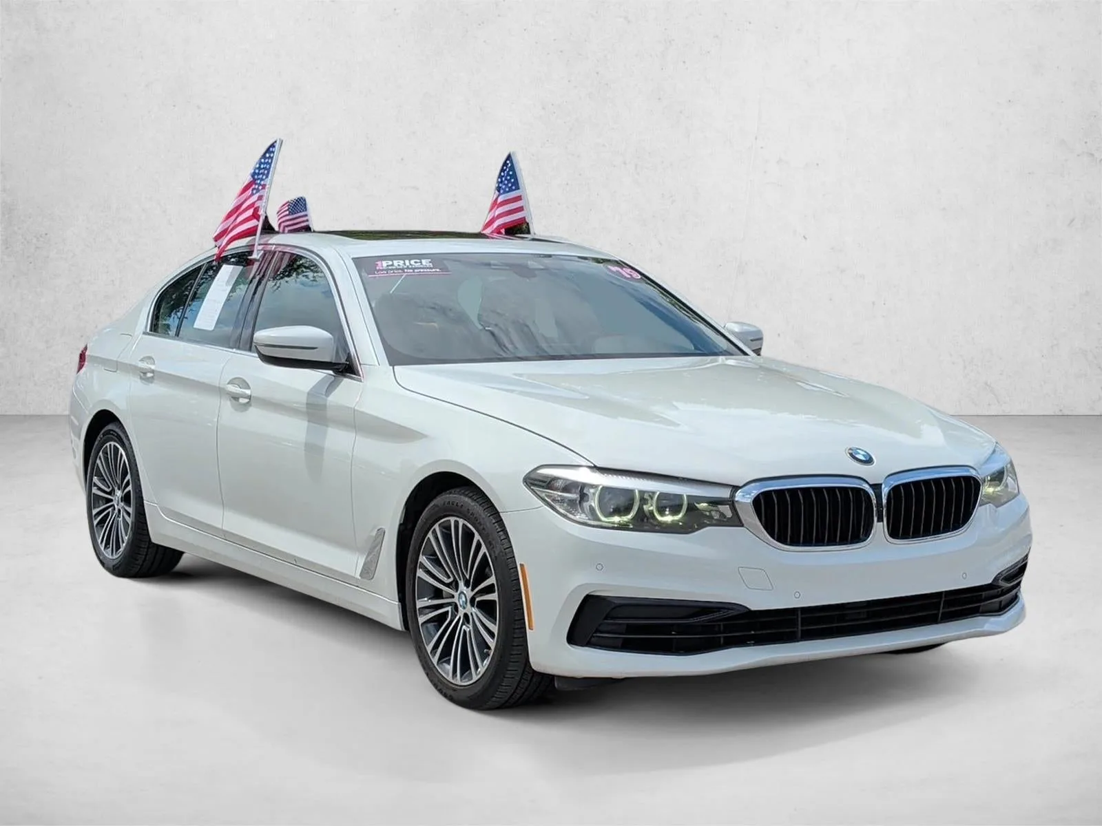 2019 BMW 540i Sedan photo 2