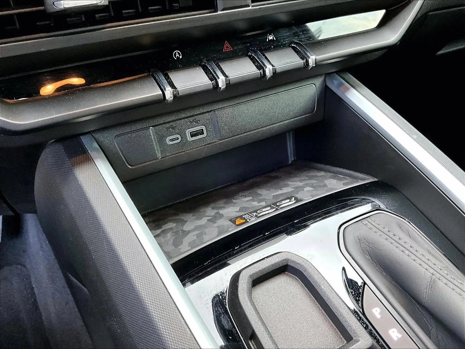 2024 Chevrolet Colorado LT photo 26