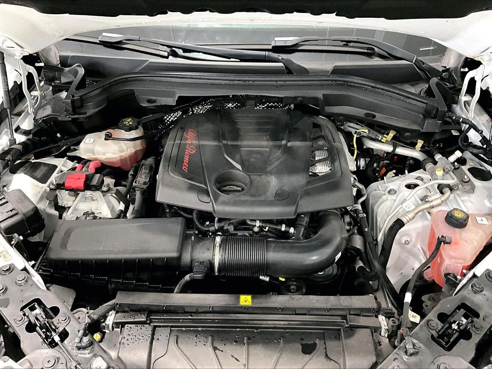 2024 Alfa Romeo Stelvio Ti AWD photo 11