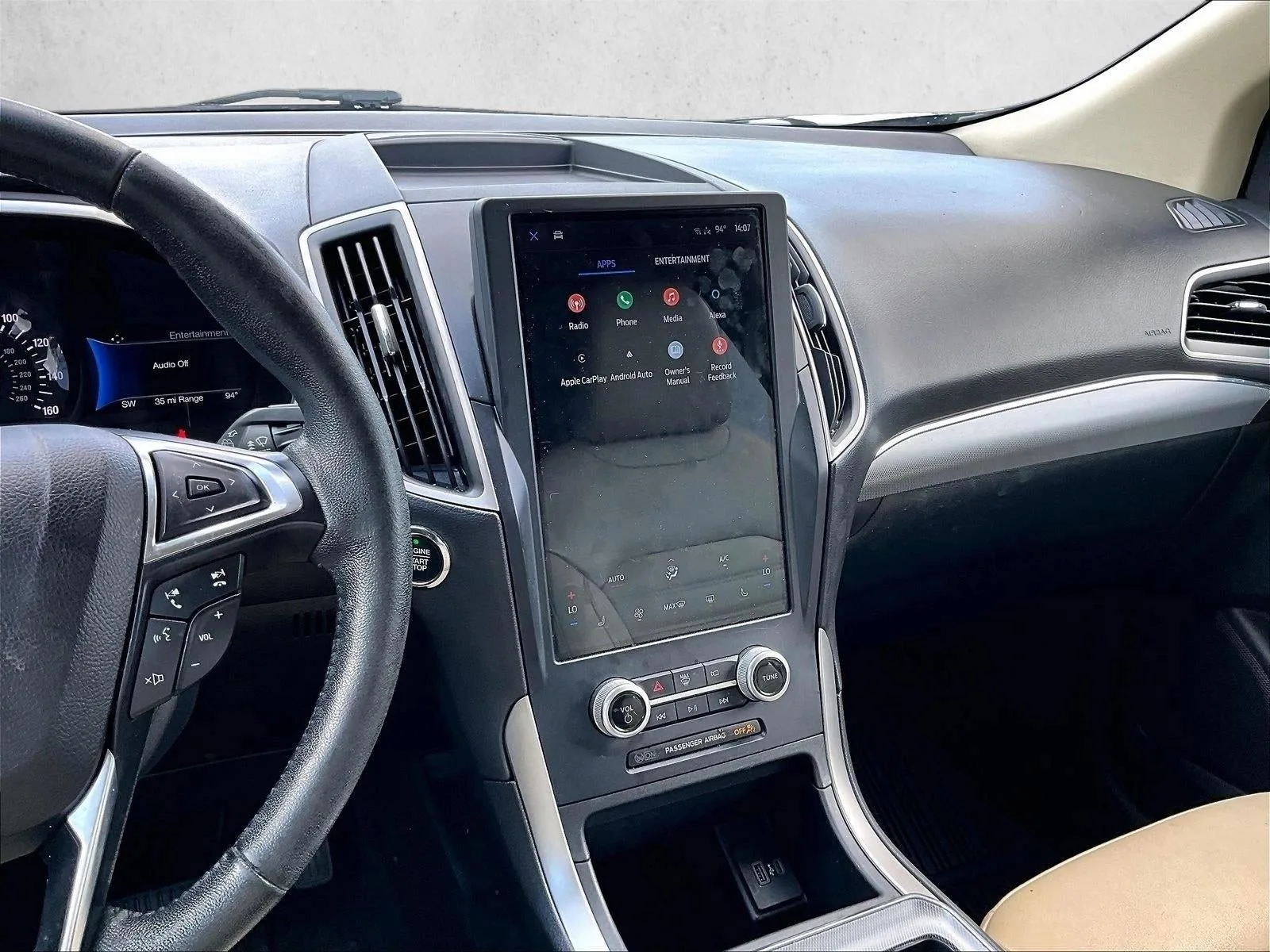 2021 Ford Edge SEL photo 8