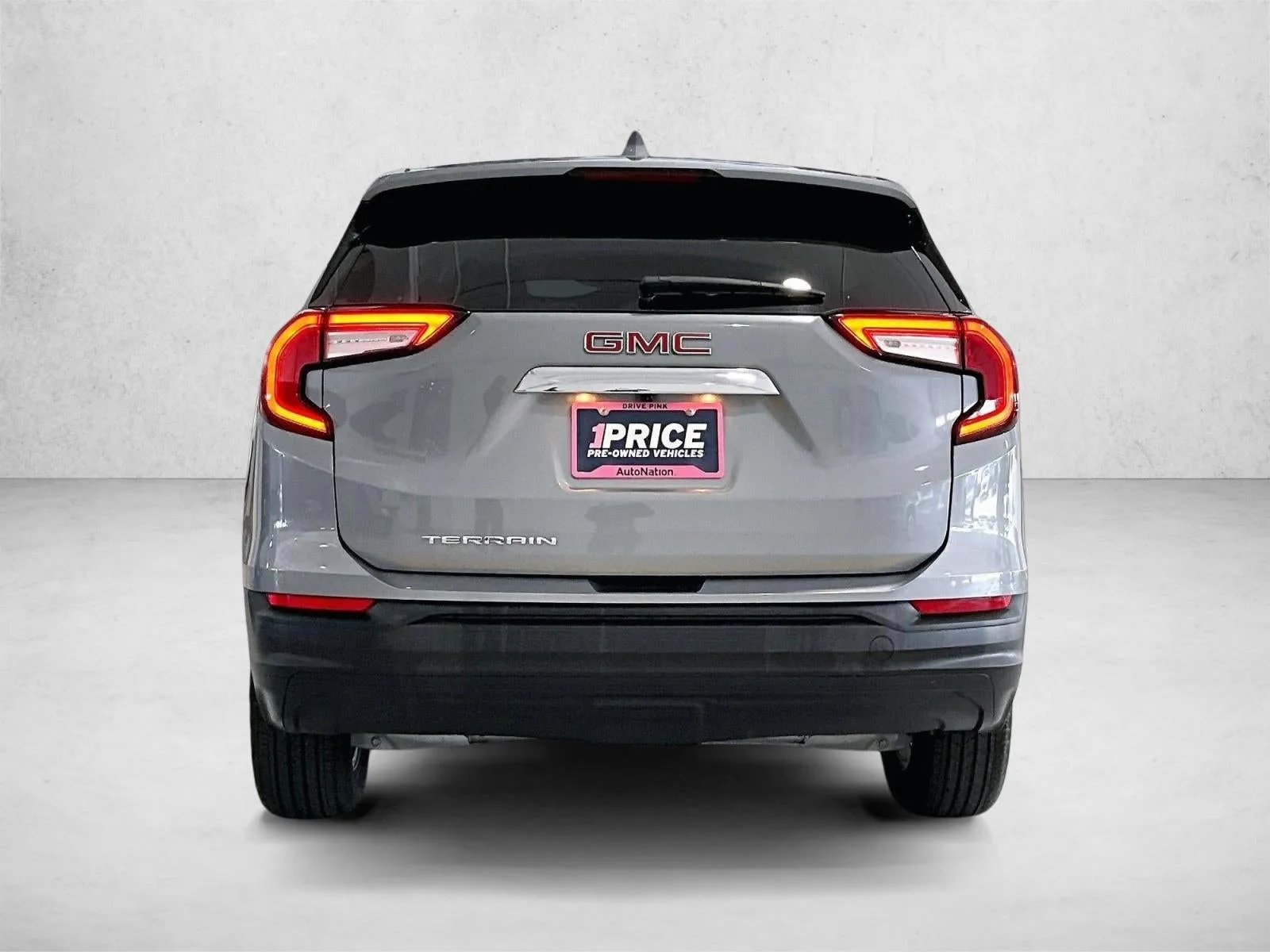 2023 GMC Terrain SLE photo 4