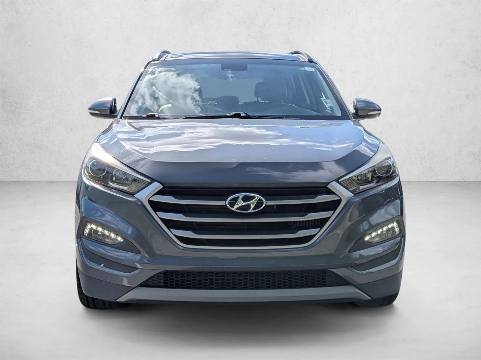 2017 Hyundai TUCSON Value FWD photo 2