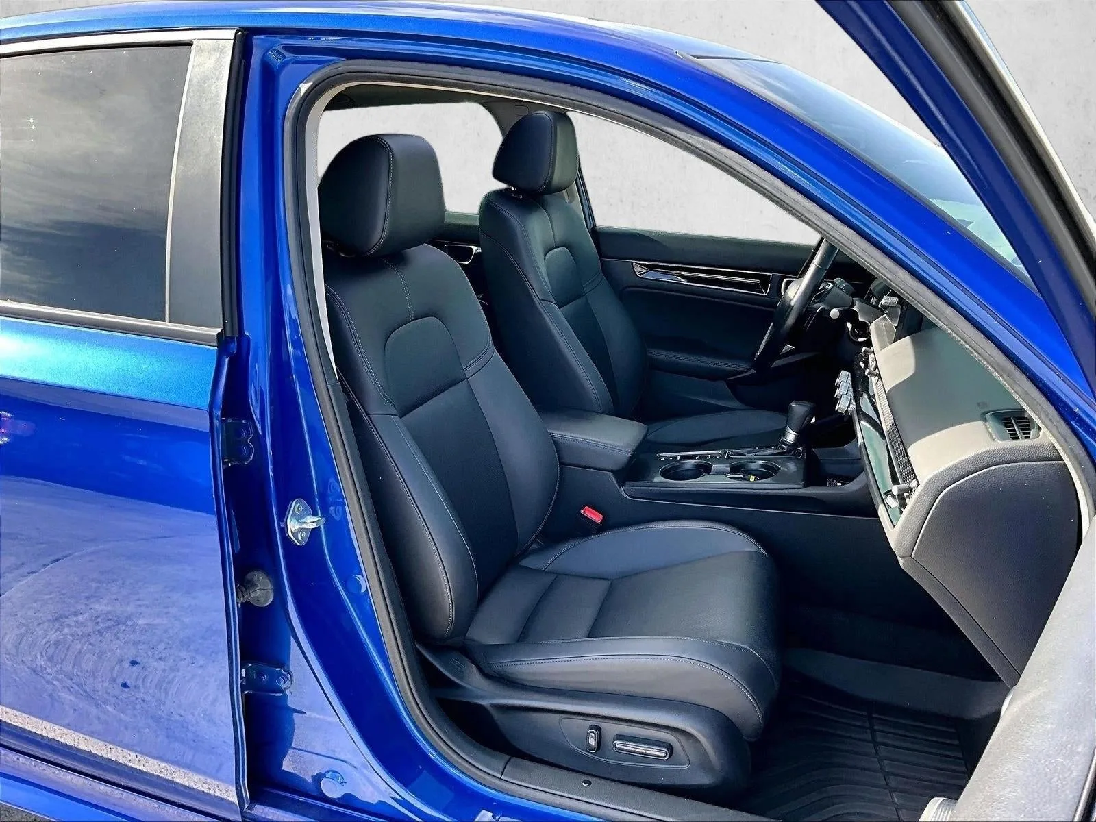 2024 Honda Civic Sedan Touring photo 9