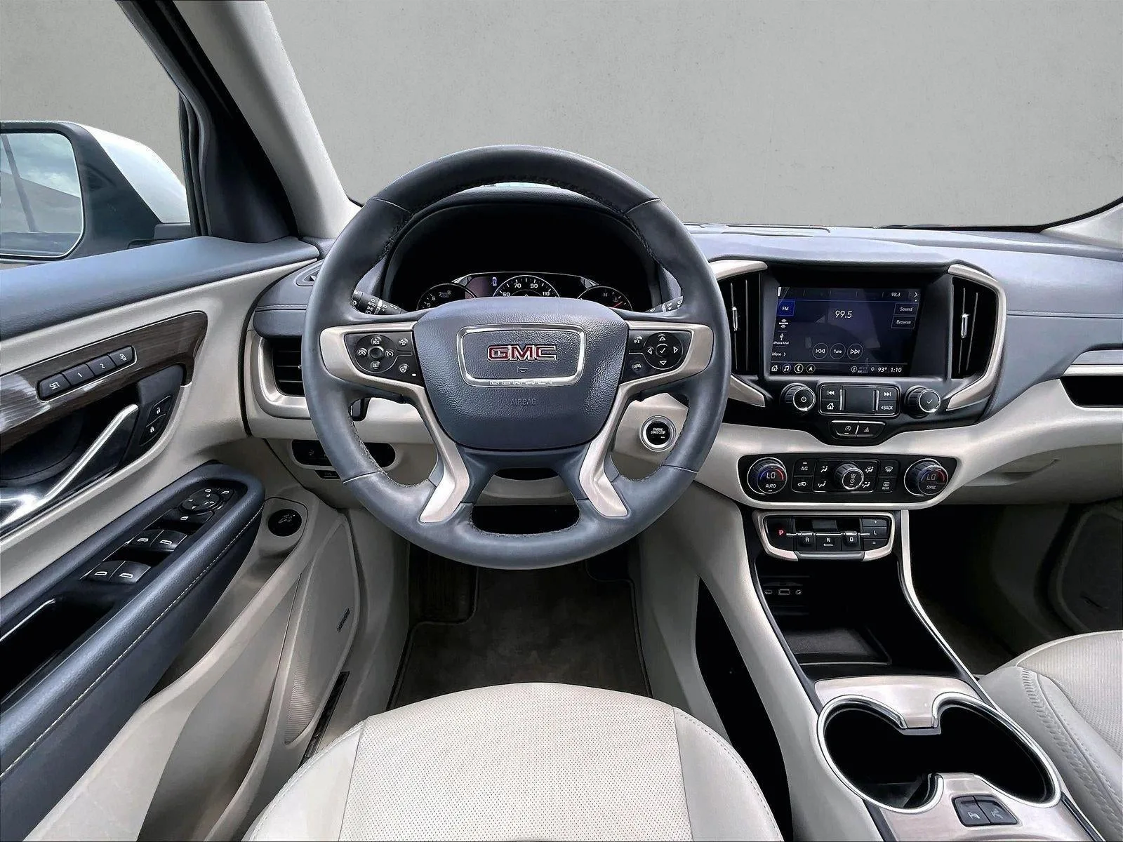 2024 GMC Terrain Denali photo 7