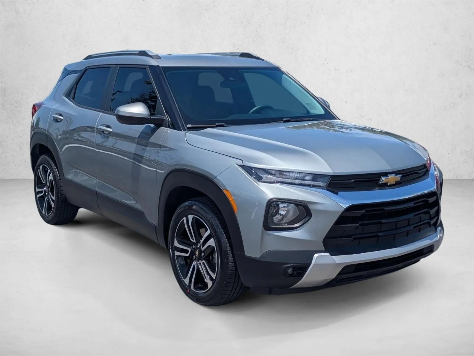 2023 Chevrolet Trailblazer FWD 4dr LT photo 3