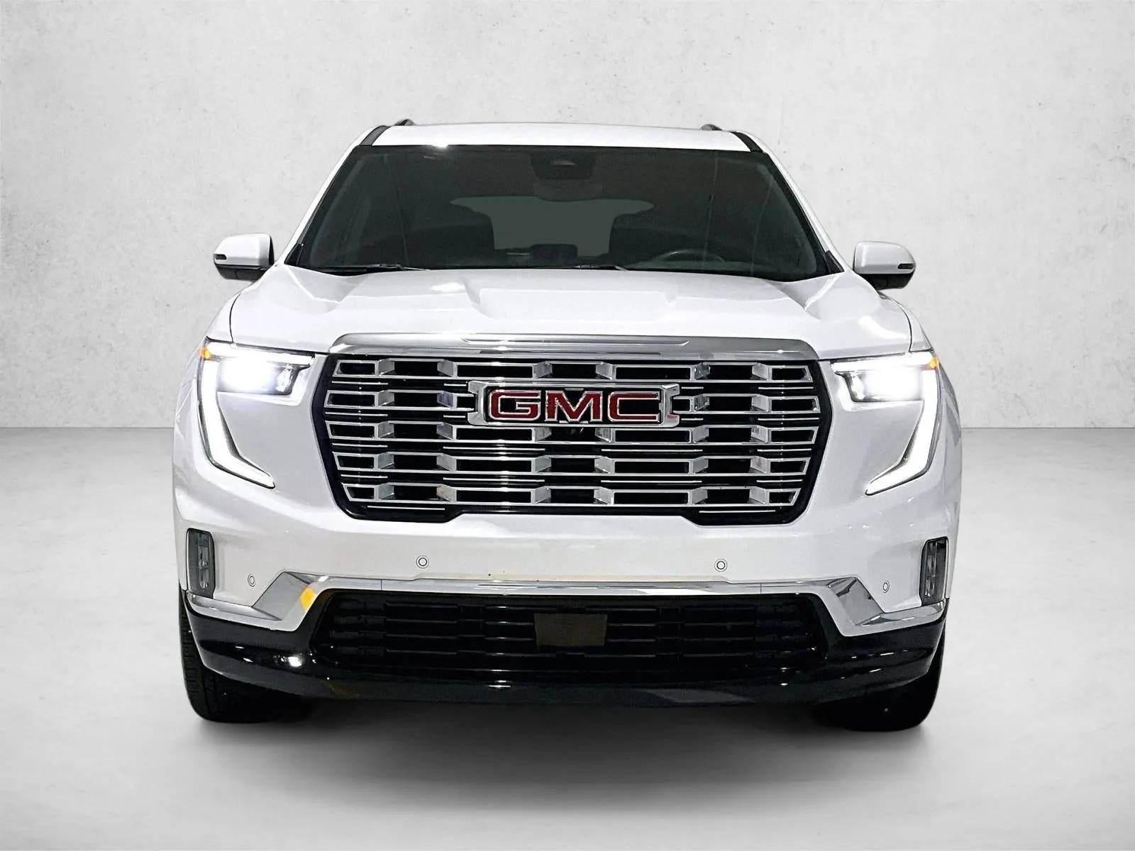 2025 GMC Acadia Denali photo 3